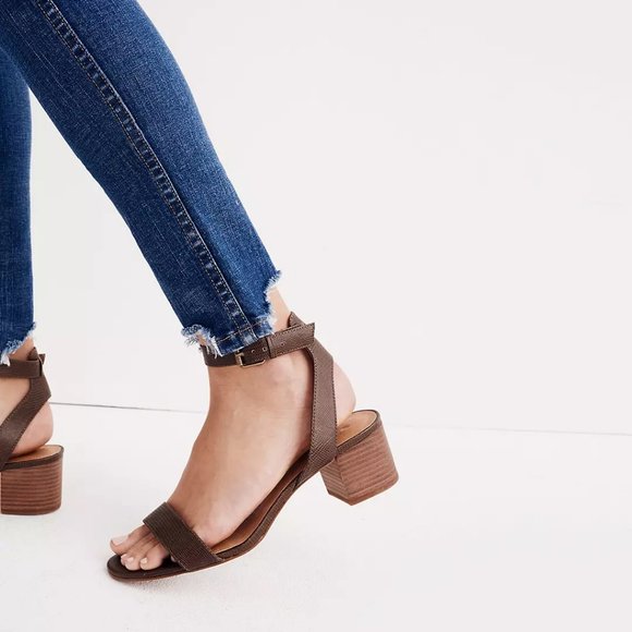 Madewell Jeans | Size 25 | Button Front 10” High Riser Skinny Jeans - Picture 5 of 7